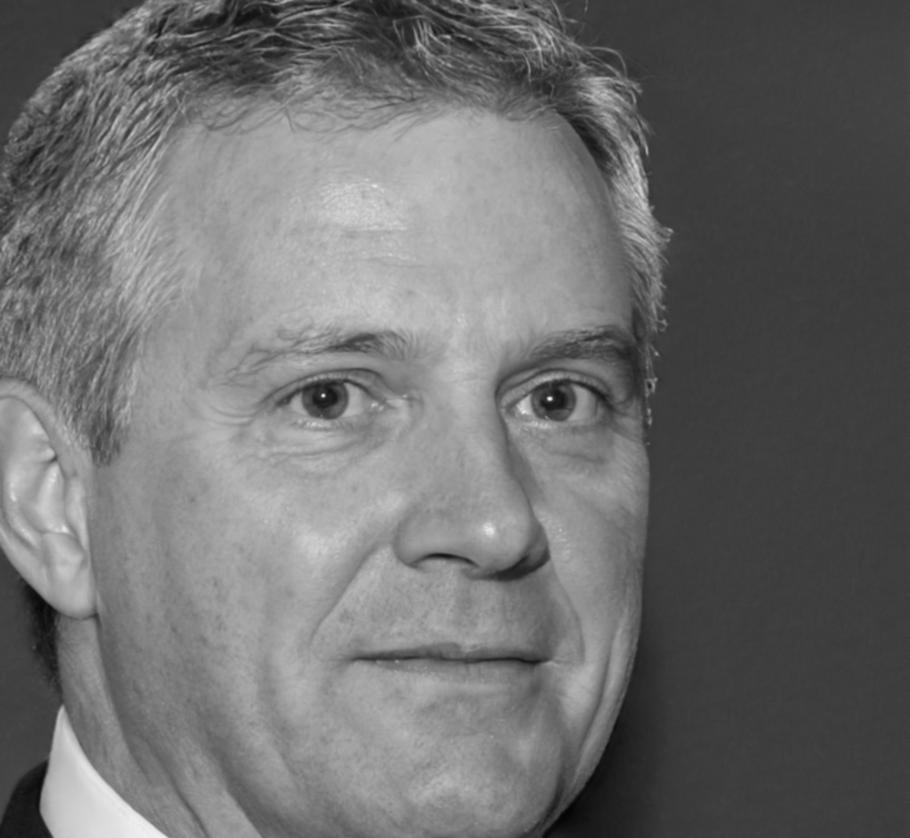 Expert financier senior spécialisé en gestion patrimoniale