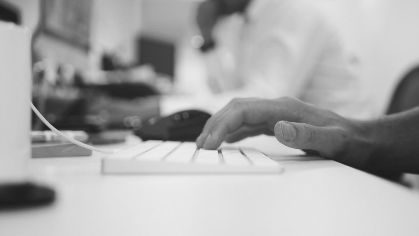 Équipe quarnethavixio en réunion de travail